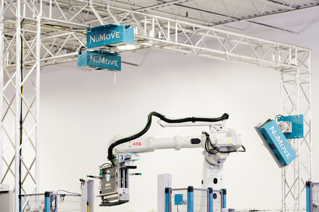 robotic palletizer with integrated vision systems